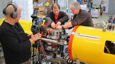 AUV