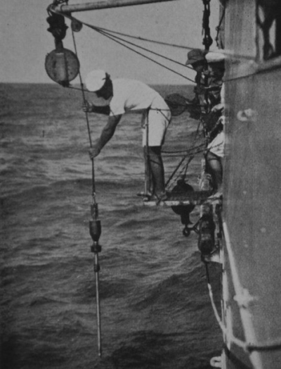 die geologische Stoßröhre beim Aussetzen -'geöffnet' (Meteor-Expedition 1925-1927)