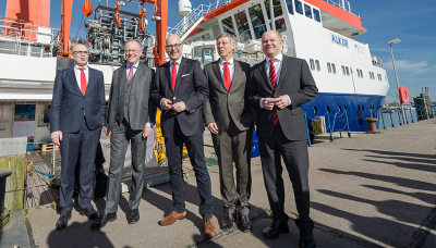 The five heads of government (from left): Er­win Sel­le­ring , Ste­phan Weil, Tors­ten Al­big, Cars­ten Sie­ling, and Olaf Scholz. Photo: Frank Pe­ter