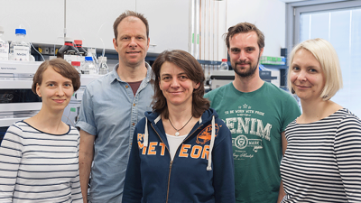 The Bremen team on the expedition to the Nankai Trough off the coast of Japan: Dr. Susann Henkel, Prof. Dr. Kai-Uwe Hinrichs, Co-Chief Dr. Verena Heuer, Bernhard Viehweger, and Dr. Florence Schubotz (from left) Photo: MARUM, University of Bremen; V. Dieka