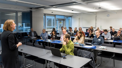 Prof. Dr. Katrin Huhn welcomes the participants of the kick-off workshop SLATE.