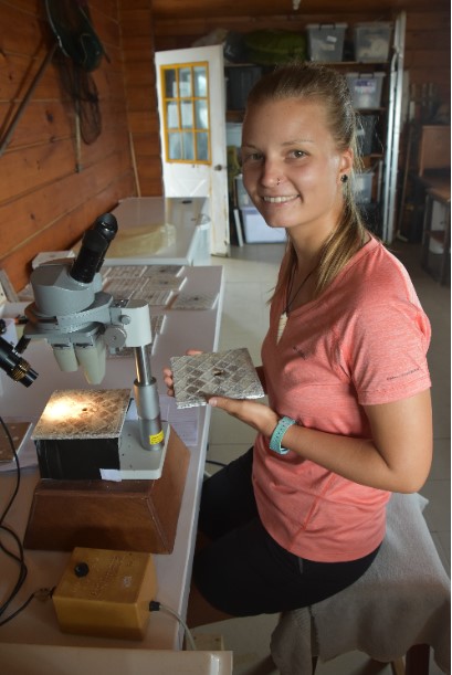 Anna Köster analysing