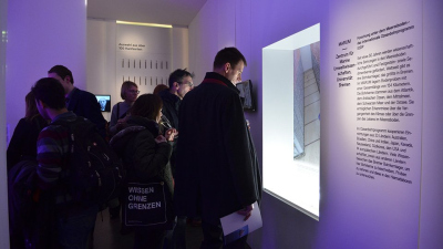 Visitors look at MARUM's input for the exhibition. Photo: MARUM – Center for Marine Environmental Sciences, University of Bremen