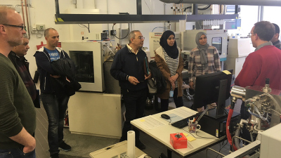 Workshop-participants visit the isotope laboratory at MARUM. Photo: MARUM − Center for Marine Environmental Sciences, University of Bremen 
