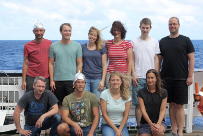 Das Fluidchemie-Team der SO263. Oben, von links: Patrick Monien, David Ernst, Charlotte Kleint, Britta Planer-Friedrich, Christian Peters, Ingo Meyerhoff. Unten, von links nach rechts: Stefan Sopke, Alexander Diehl, Annika Moje, Frederike Wilckens. Foto: S. Krumm, FAU