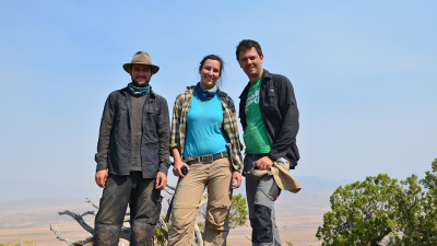 Das Team der Geowissenschaftlichen Sammung bei der Expedition 2017 (von links): Martin Krogmann, Eva Bischof und Jens Lehmann. Jetzt ist die Gruppe aus Bremen zu viert - David Kuhlmann verstärkt das Team. Foto: Universität Bremen