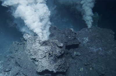 White smokers. Photo: MARUM – Center for Marine Environmental Sciences, University of Bremen