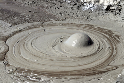 Bubbeling mud and oily fluids