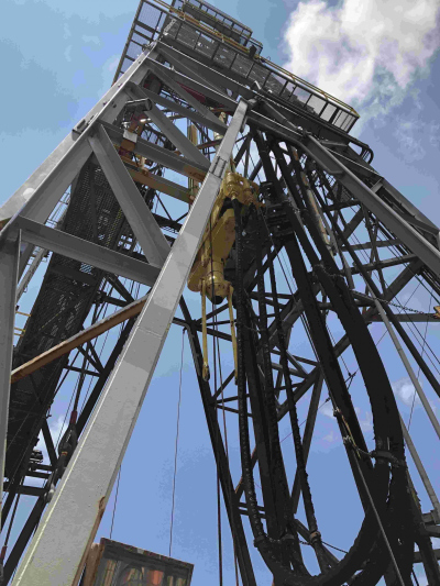 Das Kernstück der JR, der Bohrturm, ist 61,5 Meter hoch. Foto: Ursula Röhl, MARUM