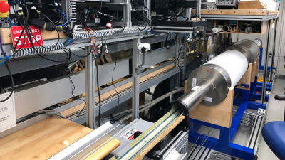 Kryogenmagnetometer an Bord der JR, damit werden magnetische Parameter an den Kernhälften gemessen. 