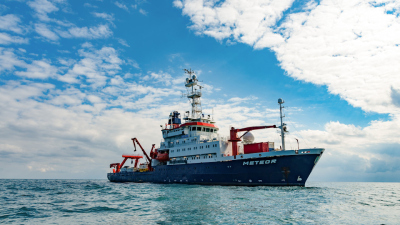 METEOR departs for North Atlantic. Photo: MARUM - Center for Marine Environmental Sciences, University of Bremen; V. Diekamp