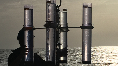 Mit solchen Treibfallen werden Mikroalgen in der Wassersäule beprobt.