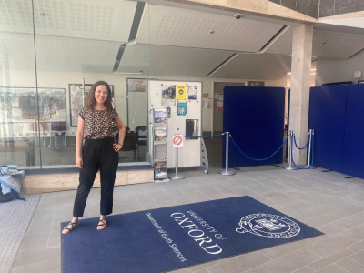 Débora in the Entrance Hall of the Department of Earth Sciences in the University of Oxford