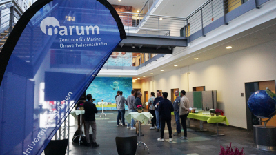 At the Icebreaker on Sunday, participants could already register. Photo: MARUM/Prange