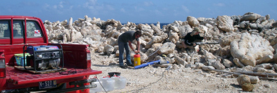 Drilling fossil coral boulders - T. Felis/MARUM, University of Bremen