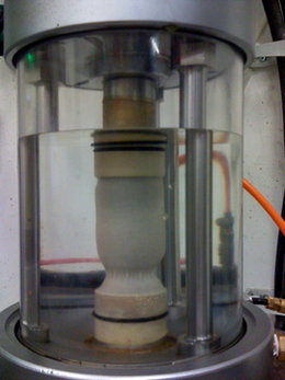 dynamic triaxial deformation test aparatus (fig. 2)