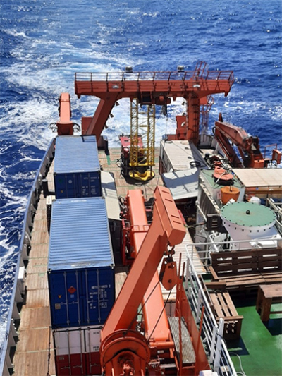 An Deck der FS METEOR. Foto. Harald Strauss