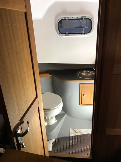 Separate Toilette