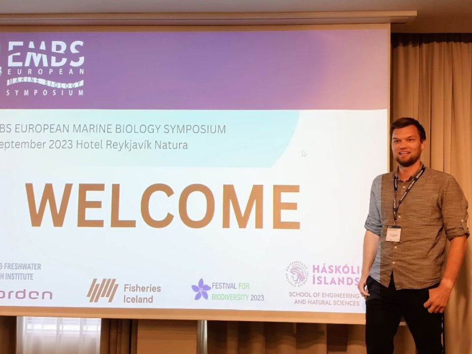 Ronny giving a presentation at the EMBS56