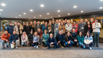 Forschende des DFG-Schwerpunktprogramms „Tropische Klimavariabilität & Korallenriffe“ (SPP 2299) auf ihrem ersten Status Seminar an der Universität Bremen im November 2023. Foto: MARUM – Zentrum für Marine Umweltwissenschaften, Uni Bremen, V. Diekamp