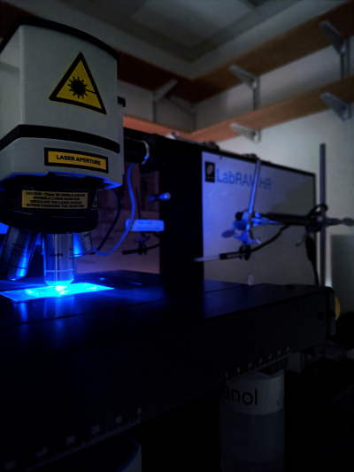 Confocal Raman Spectroscope during an operation