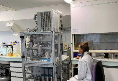 Isabel working on the ICARE 1 system