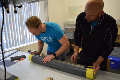 Careful opening of the core. Photo: ZMT; A.Daschner
