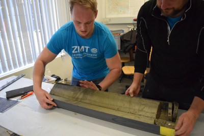 Opening the core. Photo: ZMT; A.Daschner