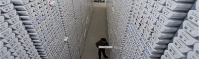 GeoB Core Collection. photo credit: Volker Diekamp/MARUM