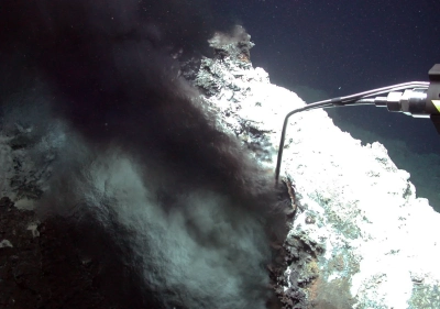 Beprobung von 316°C heißen Fluiden an Black Smoker mit KIPS Probennahmegerät