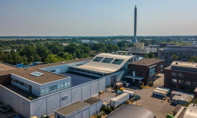 Blick auf den Werkhof und das MARUM Hauptgebäude, Drohnenaufnahme aus südwestlicher Richtung. Foto: MARUM − Zentrum für Marine Umweltwissenschaften, Universität Bremen; T. Klein