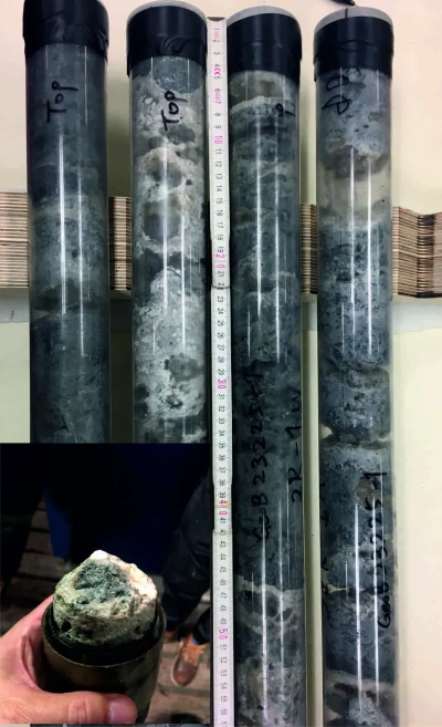 Die gewonnenen MARUM-MeBo-Kerne mit Karbonat nach der Beprobung. Foto: MARUM – Zentrum für Marine Umweltwissenschaften, Universität Bremen