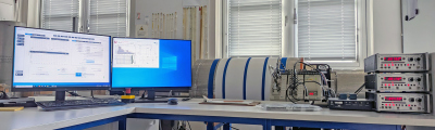 Workplace superconducting rock magnetometer