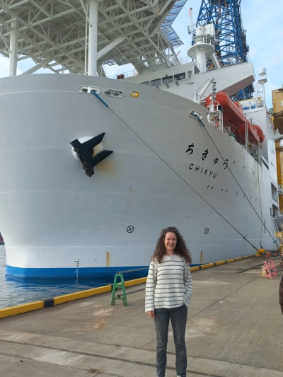 Pauline Cornard in front of the D/V Chikyu