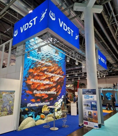 BlueDOT-Banner auf der Boot Düsseldorf 2025