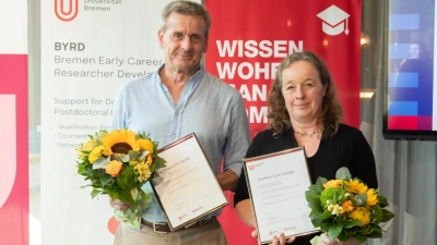Politikwissenschaftler Klaus Schlichte (links) und Geochemikerin Gesine Mollenhauer. Foto: Universität Bremen / Jens Lehmkühler