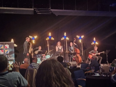 The Jazzband playing