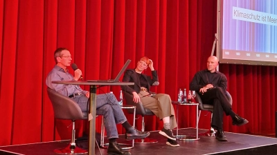 Podiumsdiskussion im Winterer-Foyer mit Michael Schulz und Felix Rothenhäusler
