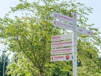 Sign posts leading to administration at the University of Bremen