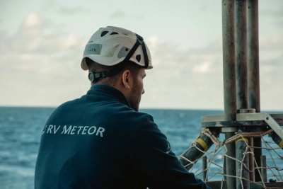 Abbildung zeigt Nicht nur die Wissenschaft mag die METEOR gerne und trägt ihren Namen auf Shirts und Sweatern. Foto: Anthea Oestreicher