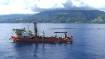 drill ship