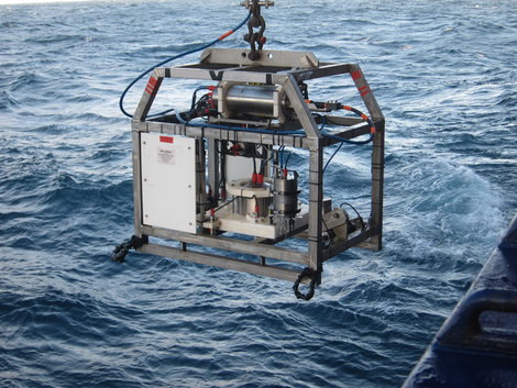 OFOS towed camera system