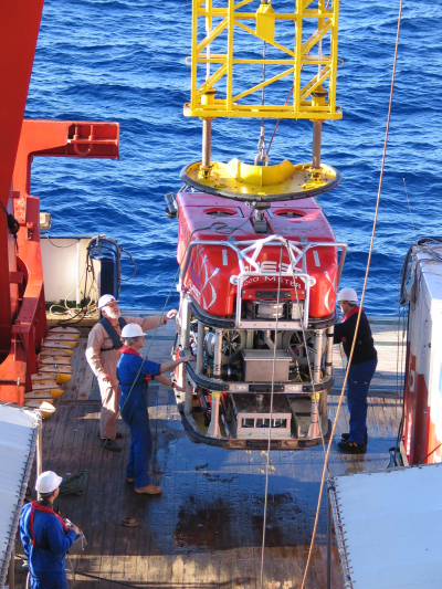 Der Tauchroboter MARUM-QUEST an Bord des Forschungsschiffs METEOR. Foto: MARUM − Zentrum für Marine Umweltwissenschaften; Universität Bremen; T. Klein