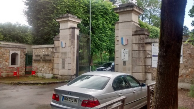 Entrance of the Centre national de la recherche scientifique (CNRS) in Gif-sur-Yvette, France. The LSCE is located in the campus of the CNRS.